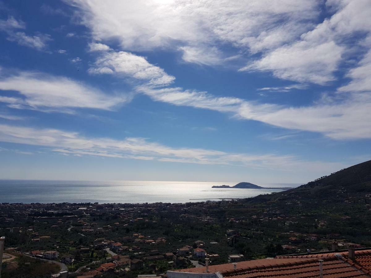 Willa La Dimora Di Ares Formia Zewnętrze zdjęcie